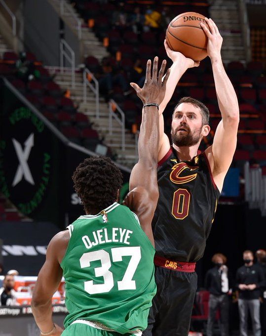 在本轮英超 在本轮英超